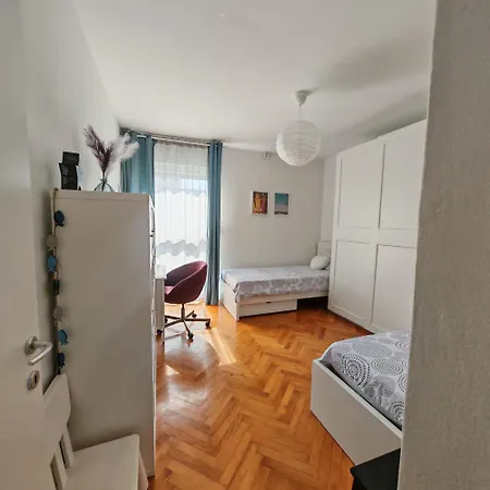 The Golden View Apartment *